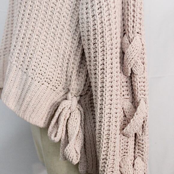 Candie’s Light Pink Braid Detail Knit Sweater Size S Juniors - Picture 3 of 7